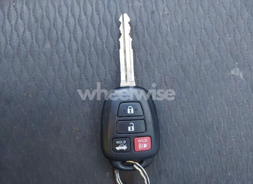 Photo 11 of 2019 Toyota Corolla LE (VIN 2T1BURHE1KC198940)