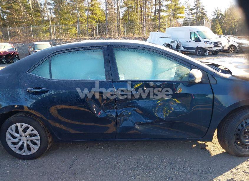 Photo 13 of 2019 Toyota Corolla LE (VIN 2T1BURHE1KC198940)