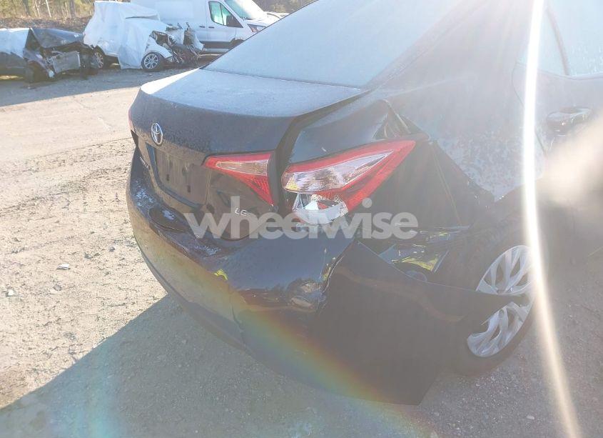 Photo 19 of 2019 Toyota Corolla LE (VIN 2T1BURHE1KC198940)