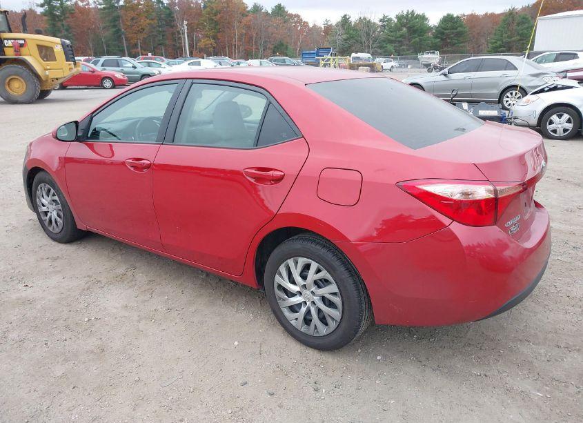 Photo 3 of 2019 Toyota Corolla LE (VIN 2T1BURHE1KC203795)