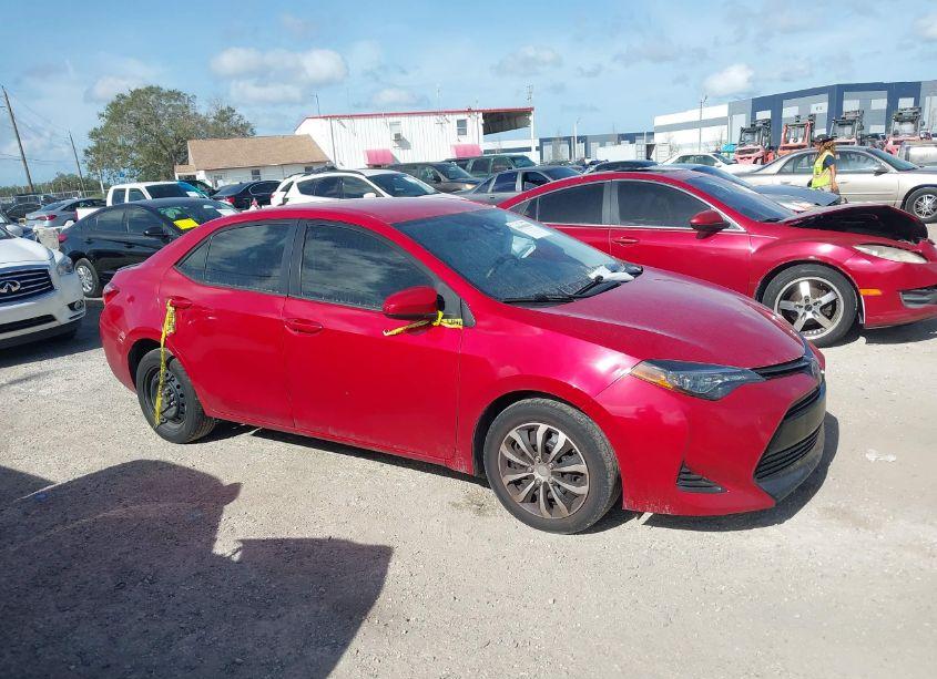Photo 13 of 2019 Toyota Corolla LE (VIN 2T1BURHE1KC212917)