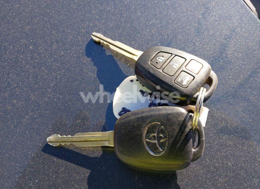 Photo 11 of 2019 Toyota Corolla LE (VIN 2T1BURHE1KC216062)