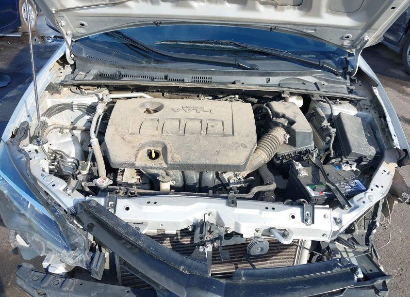 Photo 10 of 2019 Toyota Corolla L (VIN 2T1BURHE1KC218104)