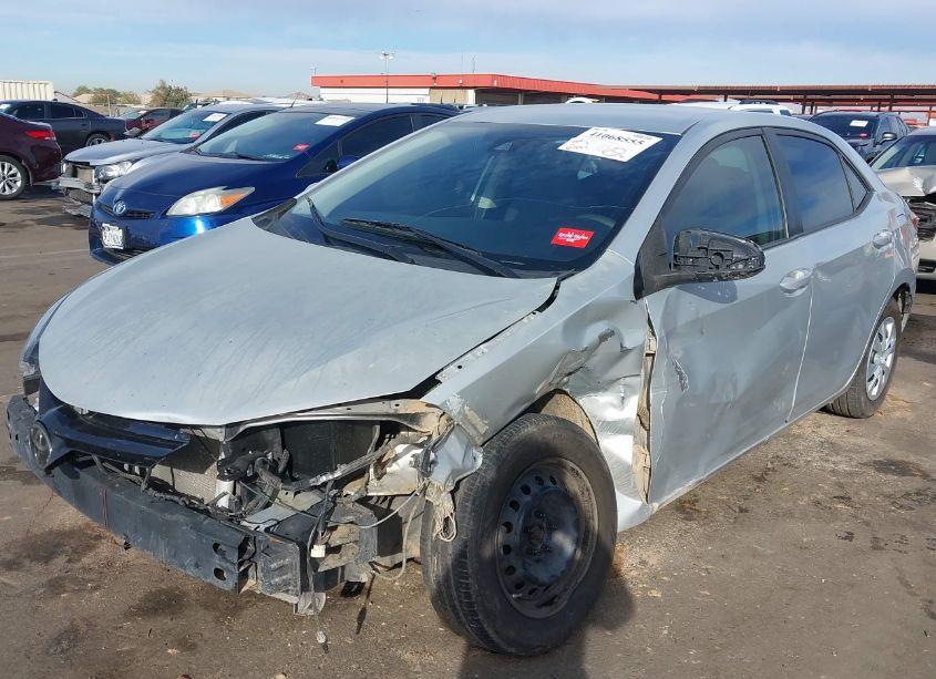 Photo 2 of 2019 Toyota Corolla L (VIN 2T1BURHE1KC218104)