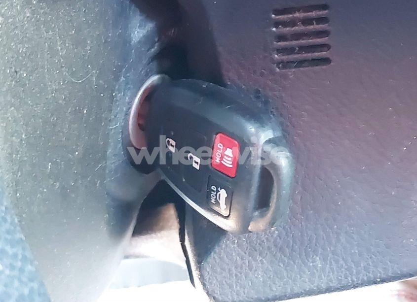 Photo 11 of 2019 Toyota Corolla LE (VIN 2T1BURHE1KC225697)