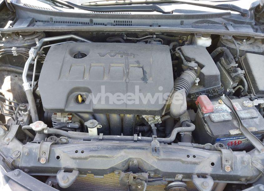 Photo 10 of 2019 Toyota Corolla LE (VIN 2T1BURHE1KC230429)