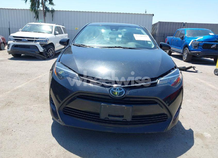 Photo 12 of 2019 Toyota Corolla LE (VIN 2T1BURHE1KC230429)