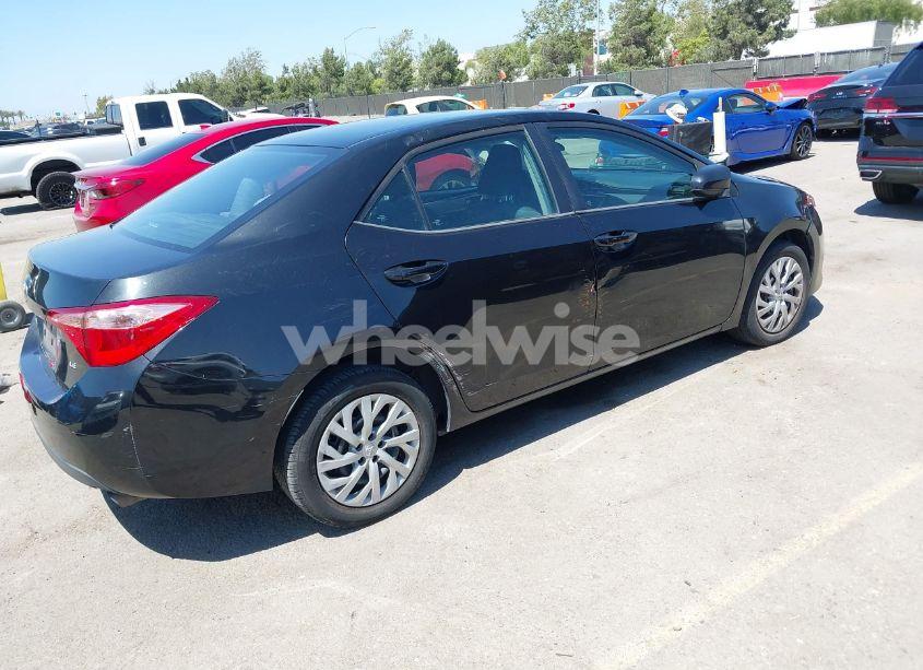 Photo 4 of 2019 Toyota Corolla LE (VIN 2T1BURHE1KC230429)