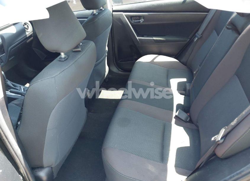 Photo 8 of 2019 Toyota Corolla LE (VIN 2T1BURHE1KC230429)