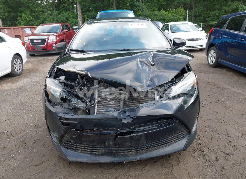 Photo 12 of 2019 Toyota Corolla LE (VIN 2T1BURHE1KC232004)
