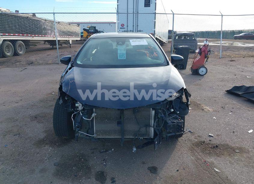 Photo 12 of 2019 Toyota Corolla LE (VIN 2T1BURHE1KC233637)