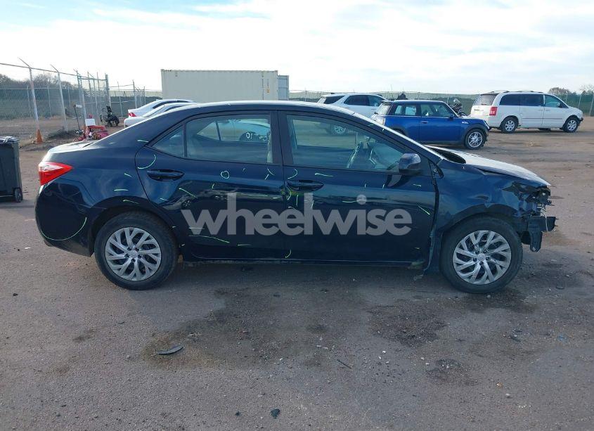 Photo 13 of 2019 Toyota Corolla LE (VIN 2T1BURHE1KC233637)
