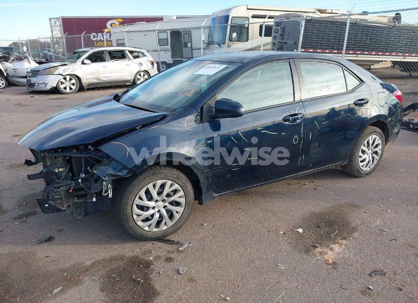 Photo 2 of 2019 Toyota Corolla LE (VIN 2T1BURHE1KC233637)