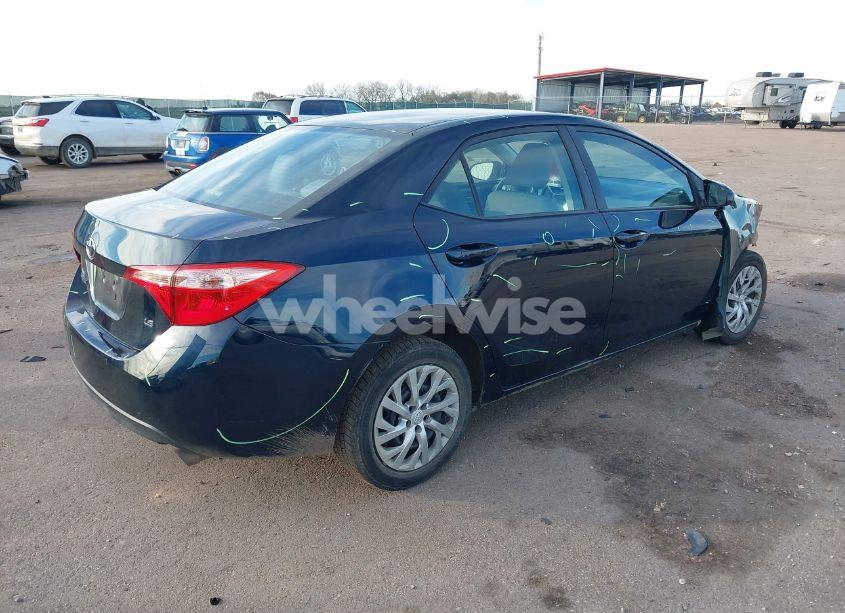 Photo 4 of 2019 Toyota Corolla LE (VIN 2T1BURHE1KC233637)