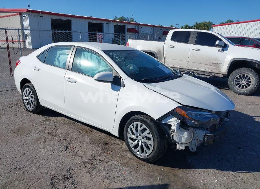 2019 Toyota Corolla LE (VIN 2T1BURHE1KC237994) main photo