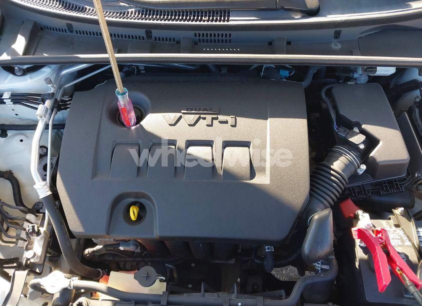 Photo 10 of 2019 Toyota Corolla LE (VIN 2T1BURHE1KC237994)