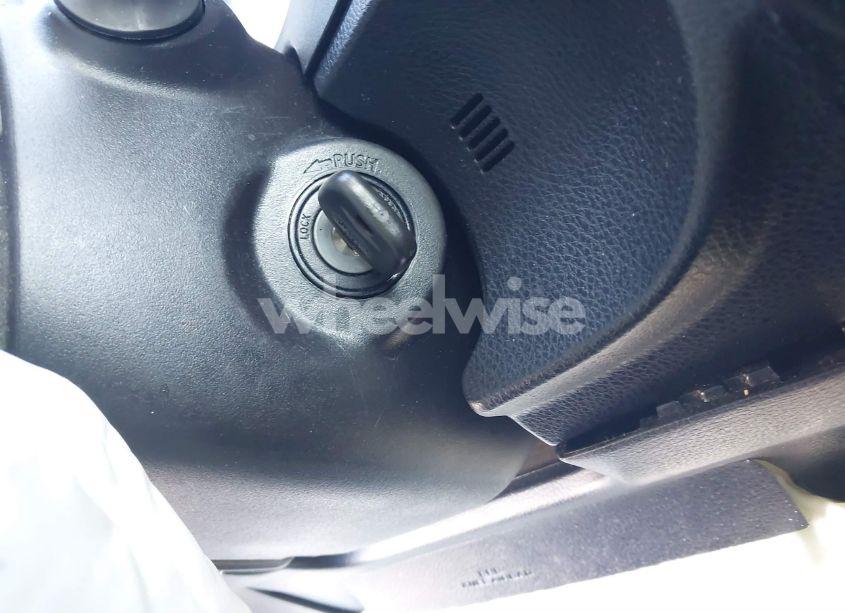 Photo 11 of 2019 Toyota Corolla LE (VIN 2T1BURHE1KC237994)