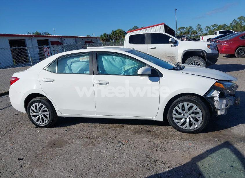 Photo 13 of 2019 Toyota Corolla LE (VIN 2T1BURHE1KC237994)