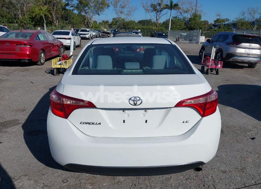 Photo 16 of 2019 Toyota Corolla LE (VIN 2T1BURHE1KC237994)