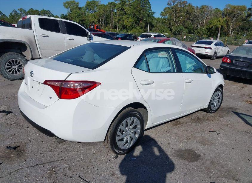 Photo 4 of 2019 Toyota Corolla LE (VIN 2T1BURHE1KC237994)