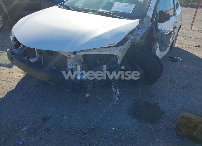 Photo 6 of 2019 Toyota Corolla LE (VIN 2T1BURHE1KC237994)