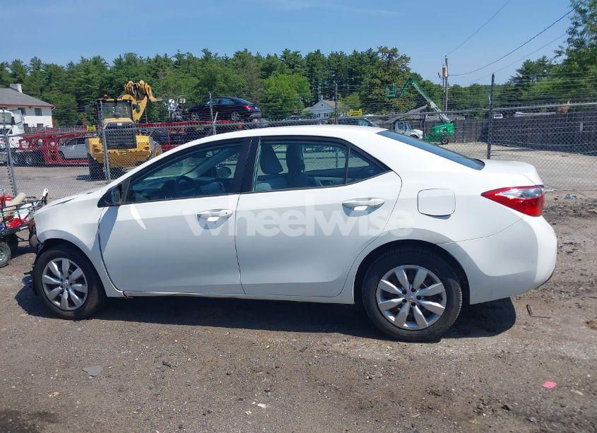 Photo 15 of 2014 Toyota Corolla LE (VIN 2T1BURHE2EC026842)