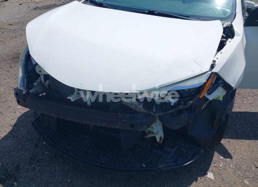 Photo 6 of 2014 Toyota Corolla LE (VIN 2T1BURHE2EC026842)