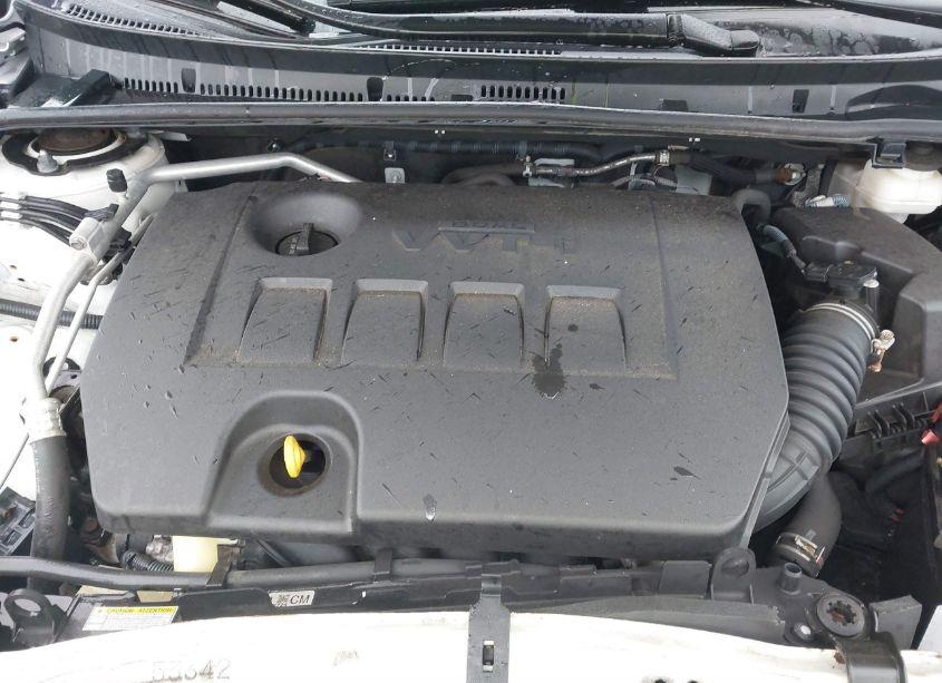 Photo 10 of 2014 Toyota Corolla LE (VIN 2T1BURHE2EC030373)