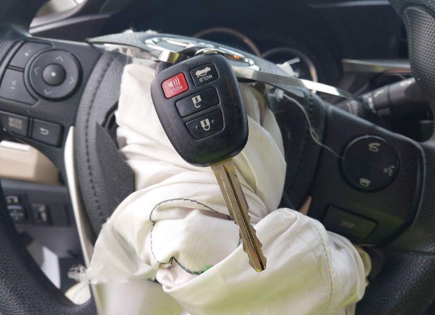 Photo 11 of 2014 Toyota Corolla LE (VIN 2T1BURHE2EC030373)