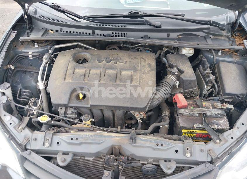 Photo 10 of 2014 Toyota Corolla LE (VIN 2T1BURHE2EC052325)