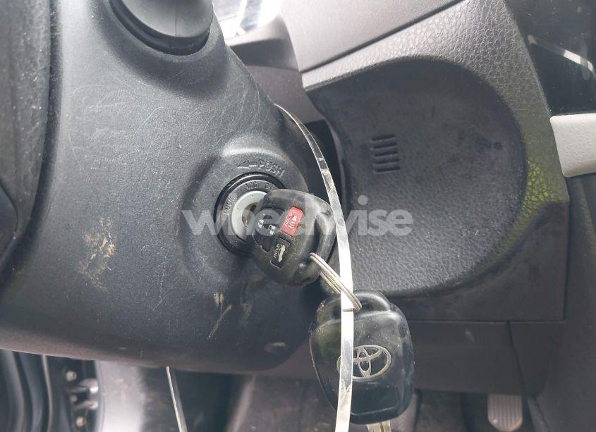 Photo 11 of 2014 Toyota Corolla LE (VIN 2T1BURHE2EC052325)