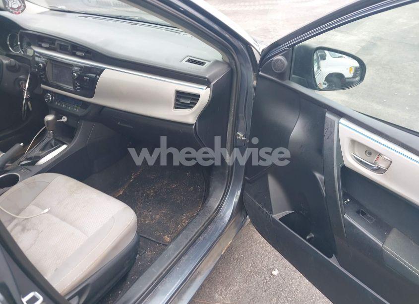 Photo 5 of 2014 Toyota Corolla LE (VIN 2T1BURHE2EC052325)