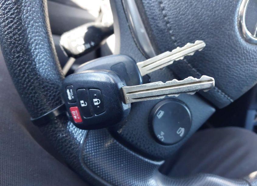 Photo 11 of 2014 Toyota Corolla LE (VIN 2T1BURHE2EC137410)