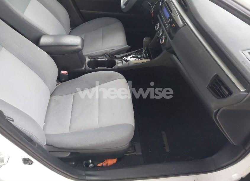 Photo 5 of 2014 Toyota Corolla L (VIN 2T1BURHE2EC168379)