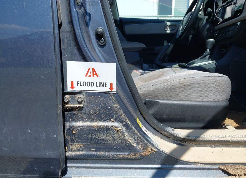 Photo 6 of 2014 Toyota Corolla LE (VIN 2T1BURHE2EC200649)