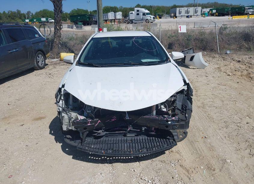 Photo 13 of 2015 Toyota Corolla L (VIN 2T1BURHE2FC237833)