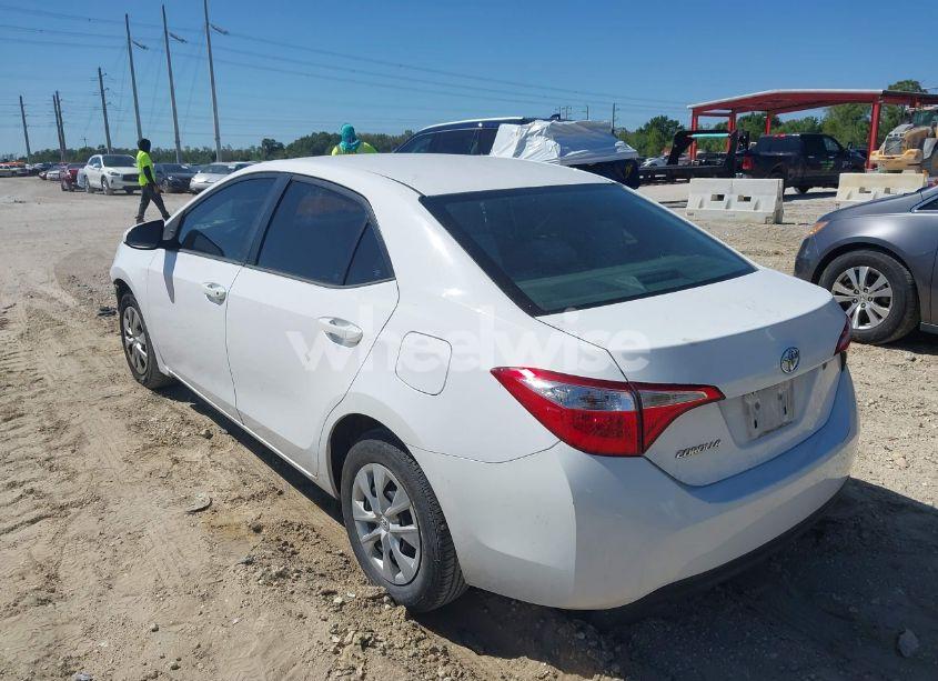 Photo 3 of 2015 Toyota Corolla L (VIN 2T1BURHE2FC237833)