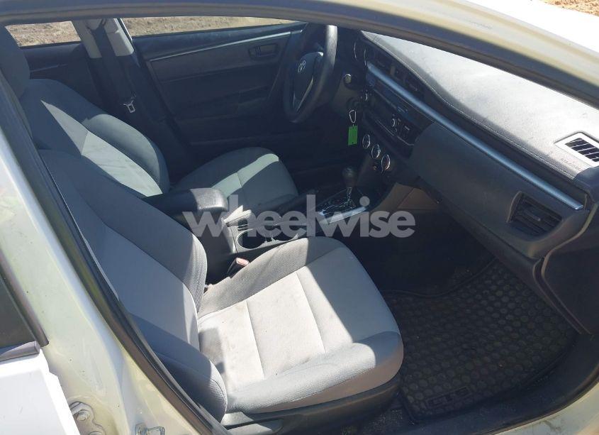 Photo 5 of 2015 Toyota Corolla L (VIN 2T1BURHE2FC237833)