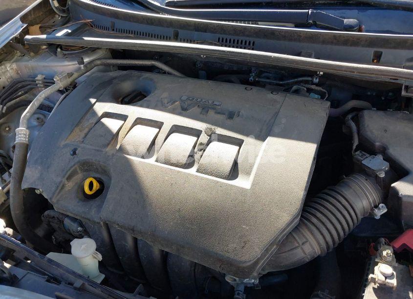 Photo 10 of 2015 Toyota Corolla LE (VIN 2T1BURHE2FC244863)