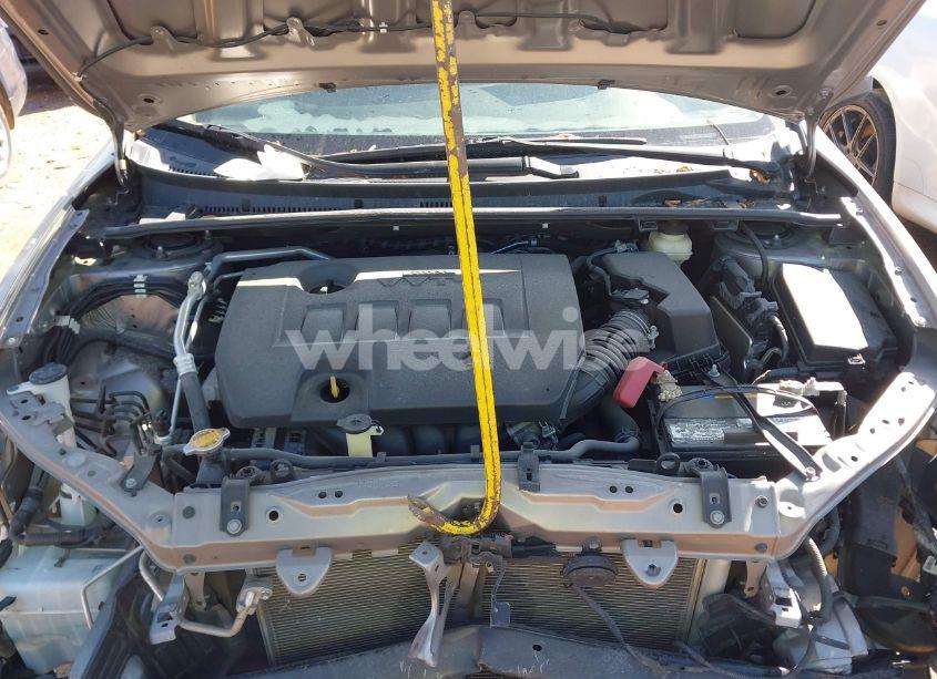 Photo 10 of 2015 Toyota Corolla LE (VIN 2T1BURHE2FC259458)