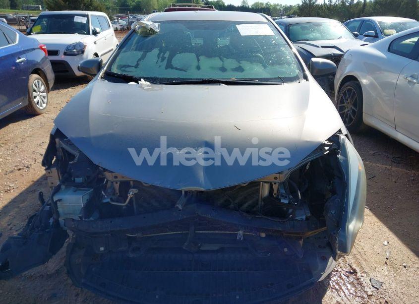 Photo 11 of 2015 Toyota Corolla LE (VIN 2T1BURHE2FC259458)