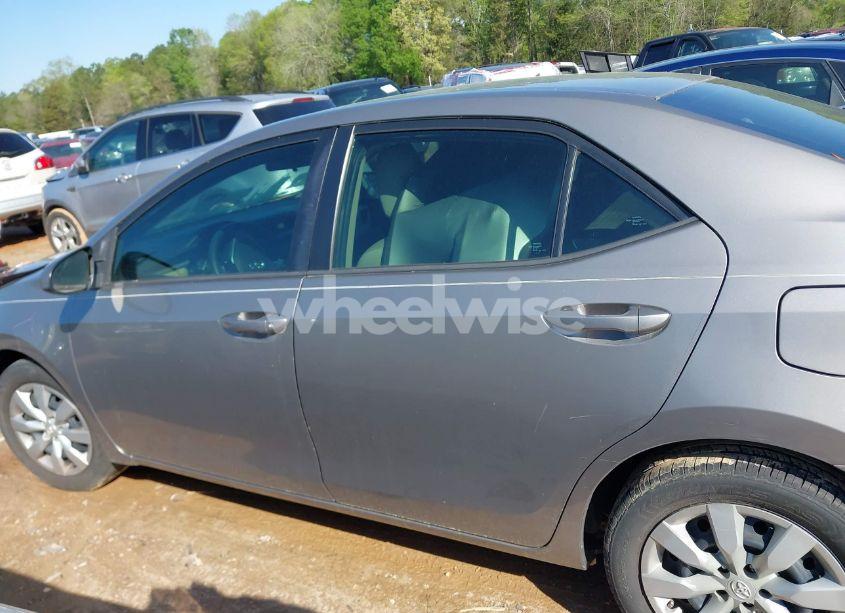 Photo 13 of 2015 Toyota Corolla LE (VIN 2T1BURHE2FC259458)