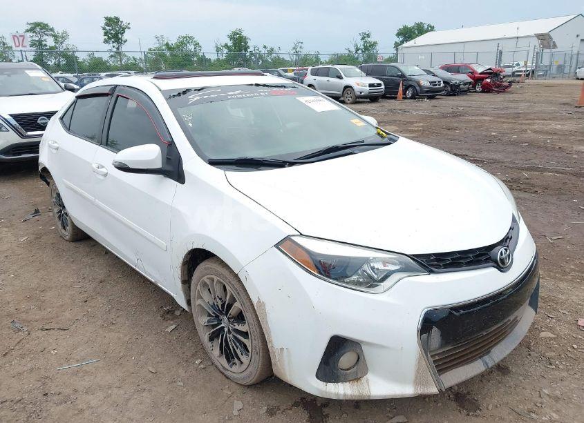 2015 Toyota Corolla S PLUS (VIN 2T1BURHE2FC270525) main photo