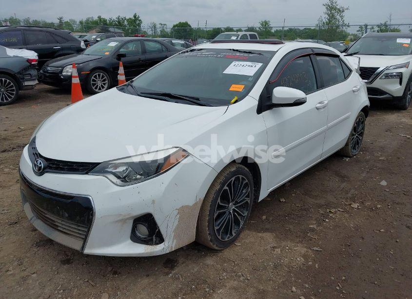Photo 2 of 2015 Toyota Corolla S PLUS (VIN 2T1BURHE2FC270525)