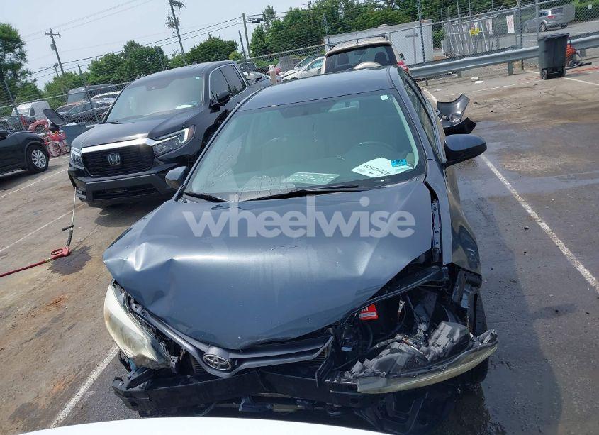 Photo 13 of 2015 Toyota Corolla LE (VIN 2T1BURHE2FC305578)