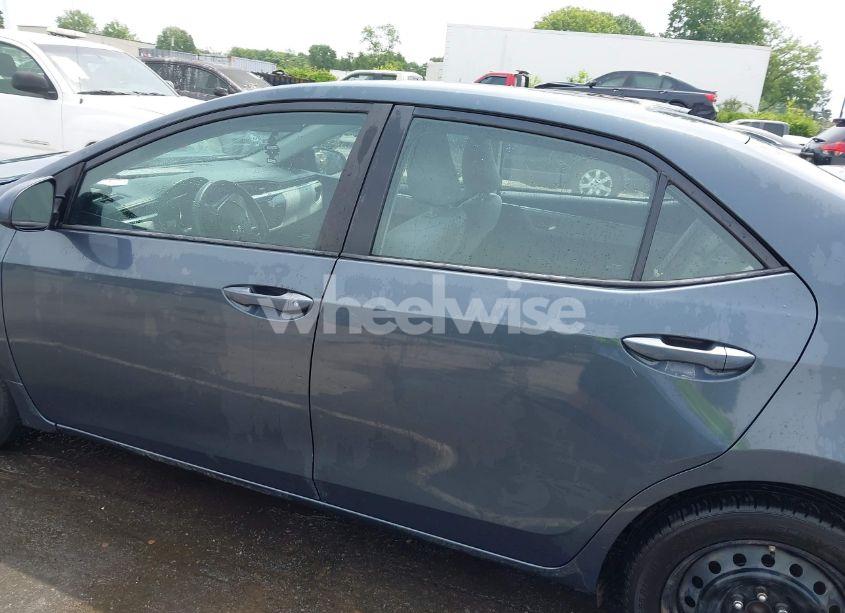 Photo 15 of 2015 Toyota Corolla LE (VIN 2T1BURHE2FC305578)