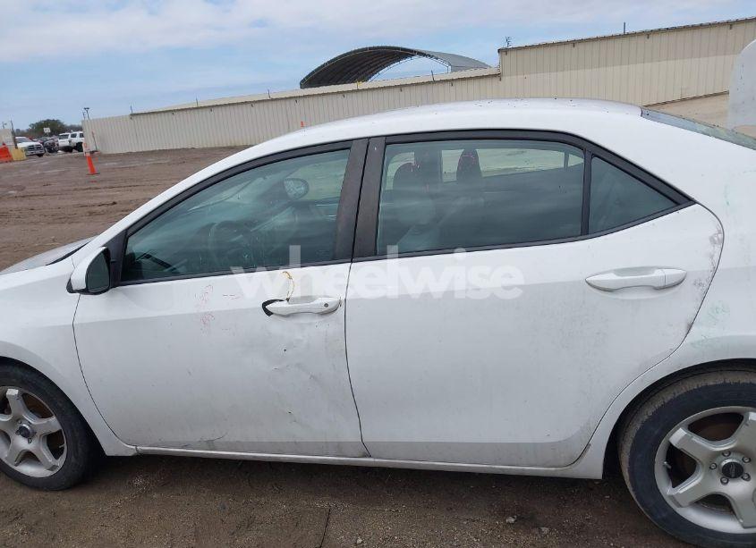 Photo 14 of 2015 Toyota Corolla LE (VIN 2T1BURHE2FC312093)