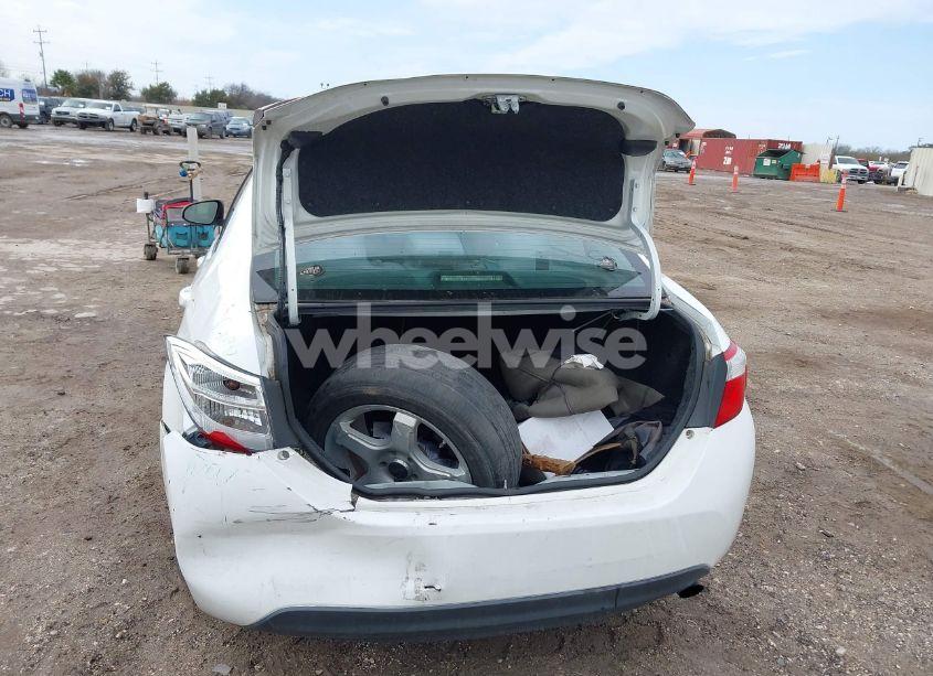Photo 6 of 2015 Toyota Corolla LE (VIN 2T1BURHE2FC312093)