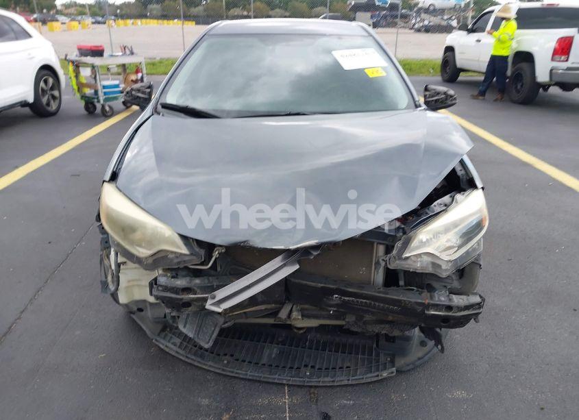 Photo 13 of 2015 Toyota Corolla LE (VIN 2T1BURHE2FC317293)