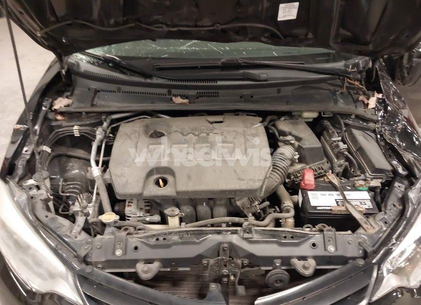 Photo 10 of 2015 Toyota Corolla L (VIN 2T1BURHE2FC321053)